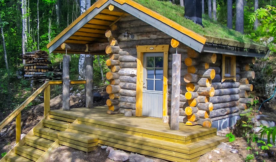 Outdoor-Sauna in Blockhütten-Optik